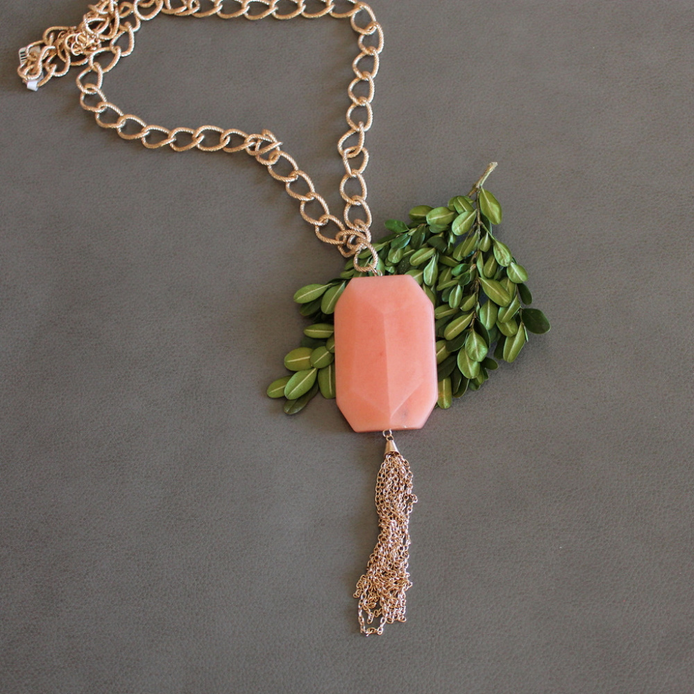 Chunky Tassel Necklace - Peach — Everly and Ace